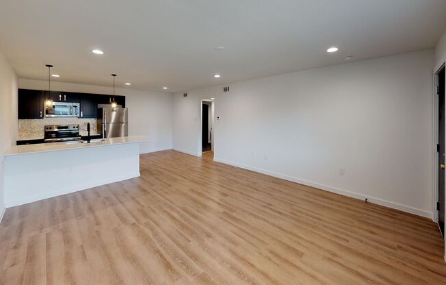 1 bed, 1 bath, 698 sqft, $1,323, Unit 1108