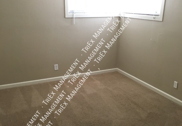 2 beds, 1 bath, 826 sqft, $1,495