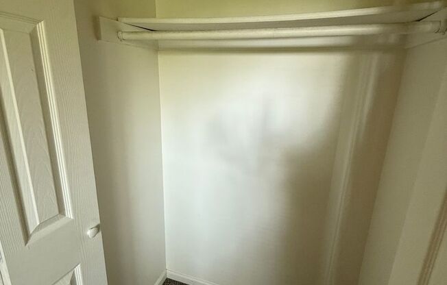 2 beds, 1 bath, 775 sqft, $885, Unit 356C