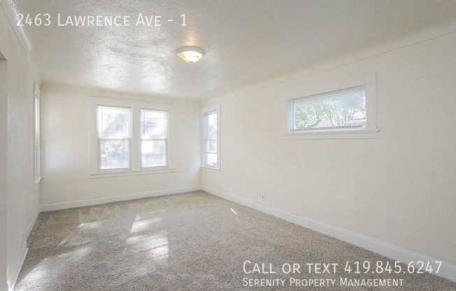 2463 LAWRENCE AVE