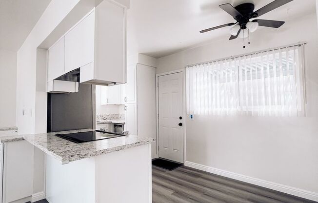 2120 Huntington Ln.