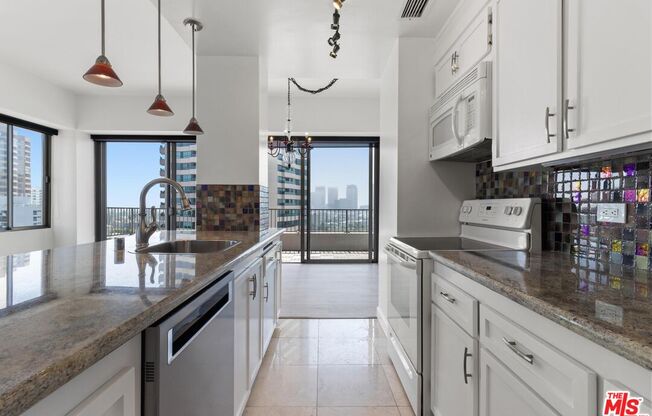 2 beds, 1.8 baths, 1,114 sqft, $5,400, Unit 1703