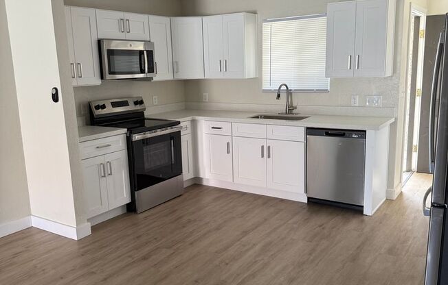 Central Phoenix Townhome Oasis – 2 Bed, 2 Bath, Gated with Pool!