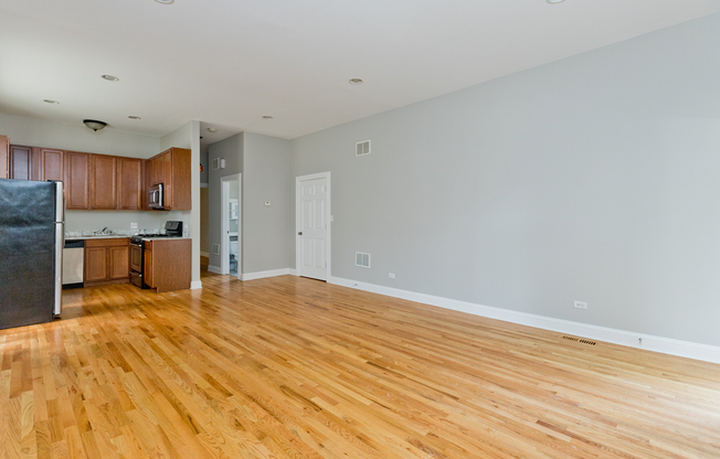 2109 W Warner Ave