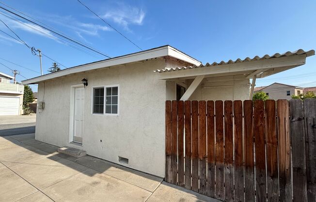 Carroll Ave - 218 - GOLD
