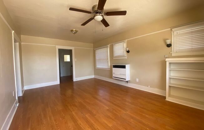 2 beds, 1 bath, $3,295