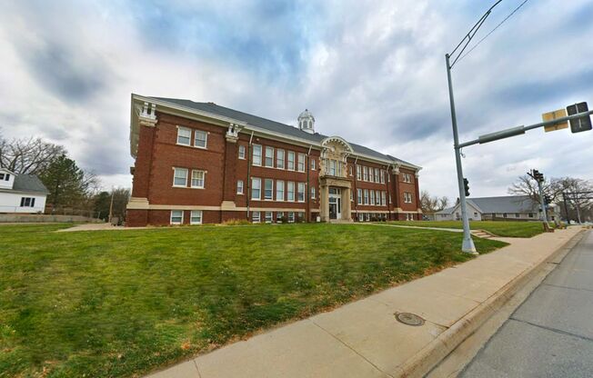 With our prime location and top-notch amenities, you'll love calling this place home.