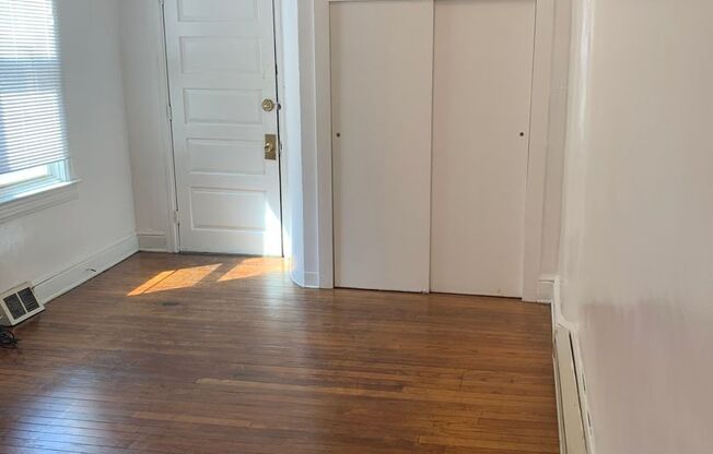 1st floor apartment West End of York City with Parking- Video in Photos