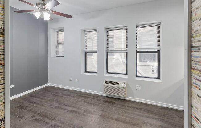 Studio, 1 bath, 201 sqft, $1,250, Unit 213
