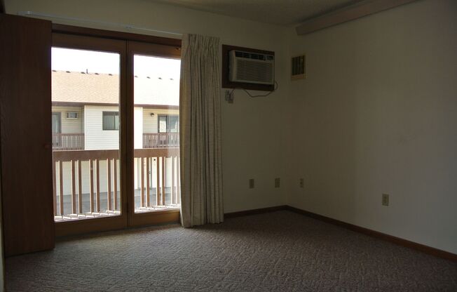 1 bed, 1 bath, $895, Unit 10