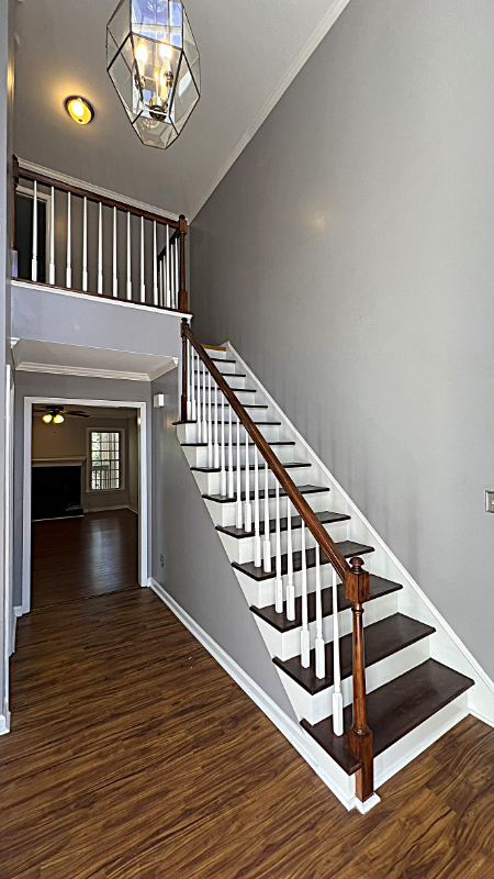 598 SAINT JAMES WALK