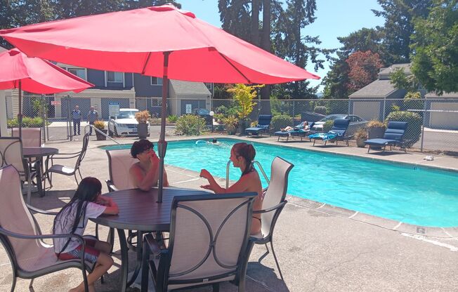 2 beds, 1.5 baths, 1,050 sqft, $2,049, Unit 214-776C