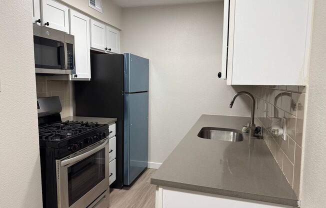 2 beds, 1 bath, 900 sqft, $1,499, Unit ELP2202-234