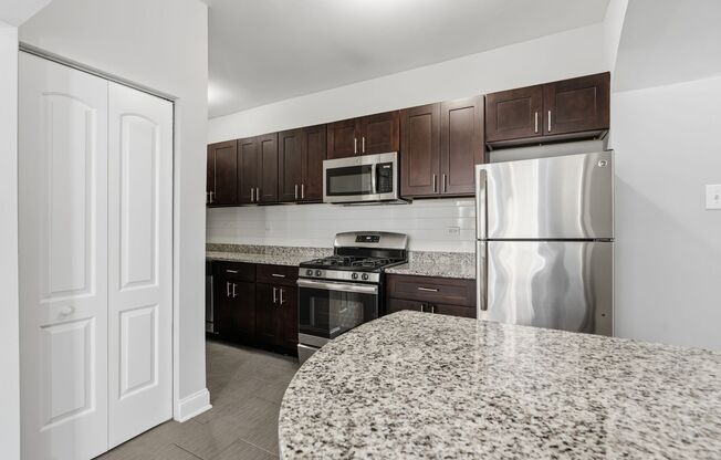 Studio, 1 bath, 404 sqft, $1,450, Unit 101