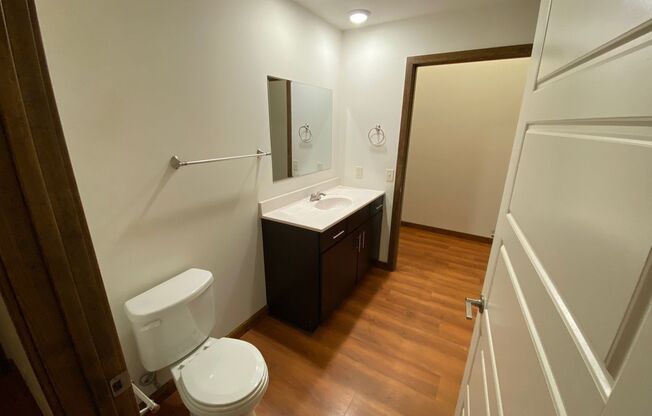 2 beds, 1.5 baths, 1,315 sqft, $1,650, Unit Unit 313