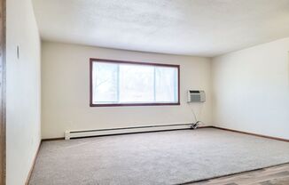 2 beds, 1 bath, $729, Unit 10