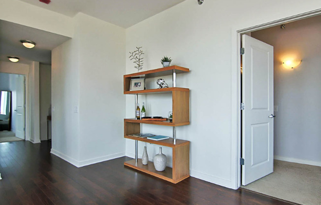 112 W POLK
