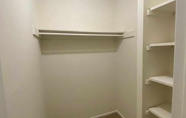 1 bed, 1 bath, 723 sqft, $1,699, Unit 5313 #4