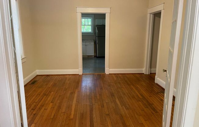 Two Bedroom Home within Walking Distance of UNC with Washer/Dryer !