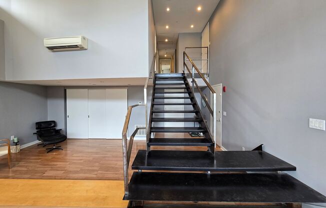 3 beds, 2.5 baths, 2,375 sqft, $4,995, Unit 1B