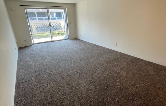 2 beds, 1.5 baths, 900 sqft, $1,600, Unit B104