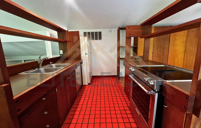 4870 SW Skyline Pkwy Available 8/15/2025