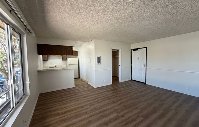 Studio, 1 bath, 408 sqft, $1,900, Unit 122