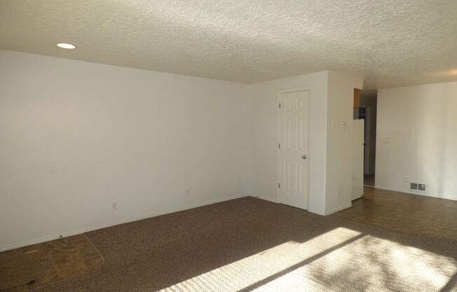 4811-4813 Cougar Ct SE Salem, OR 97317
