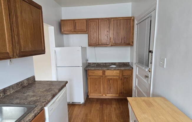 1370 5 W ESTES