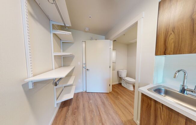 Studio, 1 bath, 179 sqft, $1,299, Unit 307