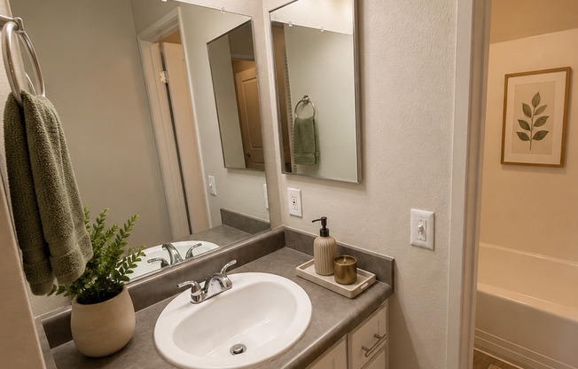 1 bed, 1 bath, 815 sqft, $2,595, Unit 161
