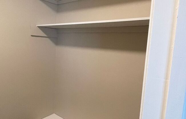 2 beds, 1 bath, 945 sqft, $1,500, Unit 029