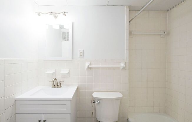 2 beds, 2 baths, $1,650, Unit # 302