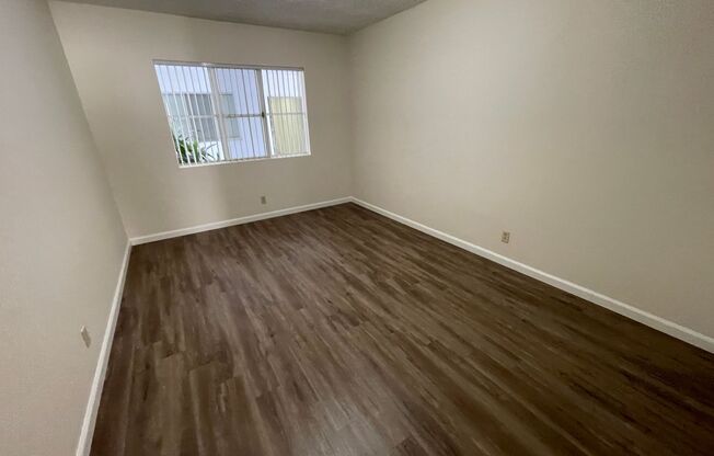 2 beds, 1 bath, 888 sqft, $2,190, Unit 114
