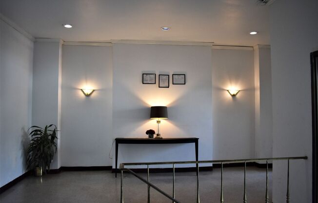 1 bed, 1 bath, 759 sqft, $1,995, Unit 2H