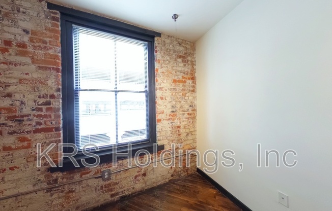 1318 W BROAD ST