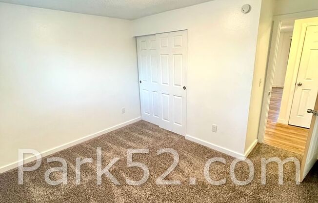 2 beds, 1 bath, $1,395, Unit 14424-1