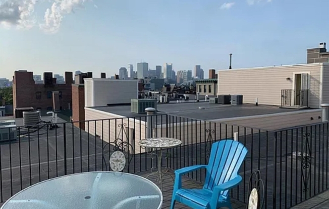 2 beds, 1 bath, 1,100 sqft, $4,000, Unit 7