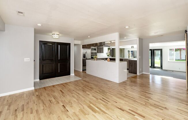 5914 N 32 ST