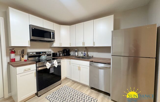 Renovated & Furnished 2-Bedroom Home in Prime Fort Walton Beach!