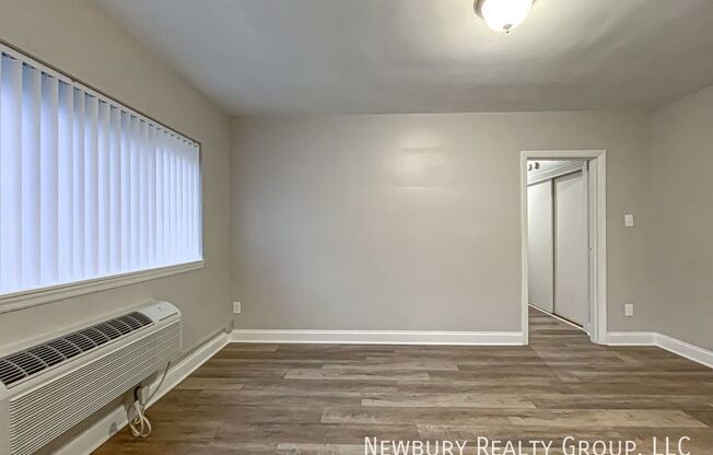 2 beds, 1 bath, 650 sqft, $799