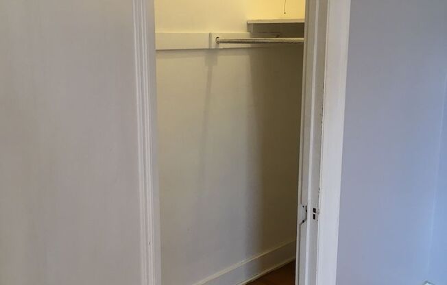 Studio, 1 bath, 315 sqft, $950, Unit 5F