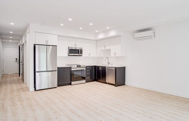 1 bed, 1 bath, 605 sqft, $2,695, Unit 117