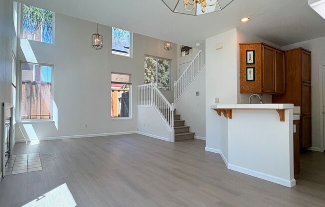 Cute 3 Bedroom 2.5 Bath Home in Brentwood