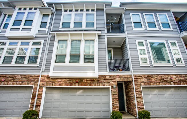 2326 Stutz Drive