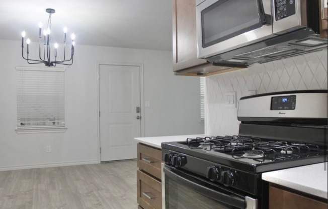 1 bed, 1 bath, 616 sqft, $1,049, Unit 23
