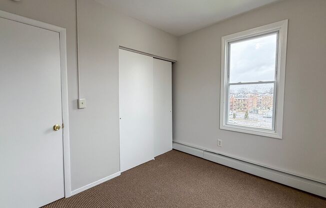 2 beds, 1 bath, 719 sqft, $1,480, Unit 6