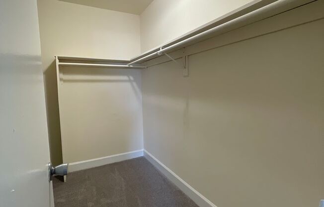 1 bed, 1 bath, 745 sqft, $1,650, Unit 14202 #202