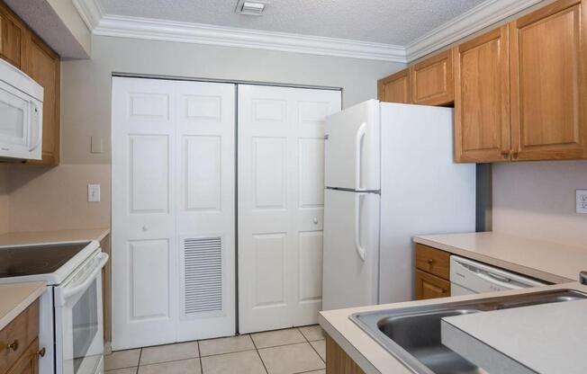 12606 SW 53 ST