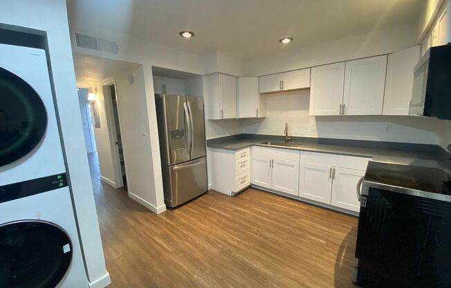 2 beds, 1.5 baths, 980 sqft, $1,350, Unit 6802-6